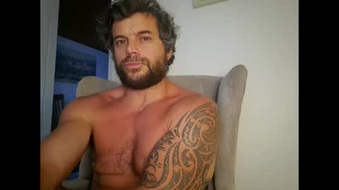 Snapshot of pete_le_meat chatting on May 22, 7:41 pm pete_le_meat online show from May 22, 7:41 pm