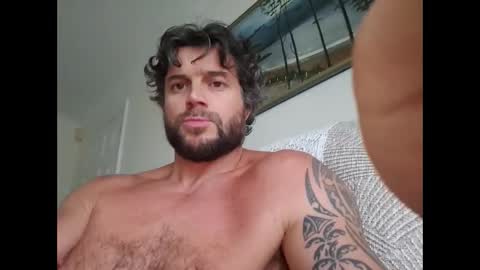 Snapshot of pete_le_meat chatting on June 1, 7:04 pm pete_le_meat online show from June 1, 7:04 pm