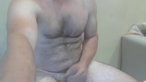 Snapshot of peter_7776 chatting on April 20, 6:20 pm peter online show from April 20, 6:20 pm