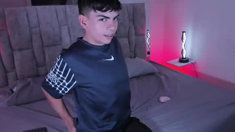 Snapshot of peter_chase chatting on January 18, 7:28 pm Peter online show from January 18, 7:28 pm