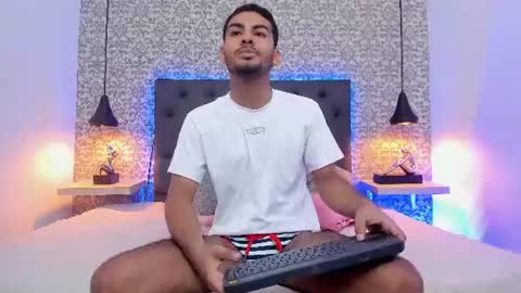 Snapshot of peter_kink chatting on July 6, 7:05 pm Peter Kink online show from July 6, 7:05 pm
