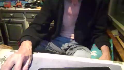 Snapshot of peter_on_kik chatting on October 19, 3:51 am make me cum in pvt dutch german daddy c2c bigcock online show from October 19, 3:51 am