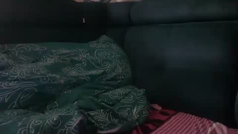 Snapshot of peterf83 chatting on February 26, 6:37 am peterf83 online show from February 26, 6:37 am