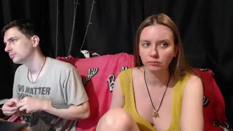 Snapshot of peternights chatting on April 19, 6:10 pm Maximus online show from April 19, 6:10 pm