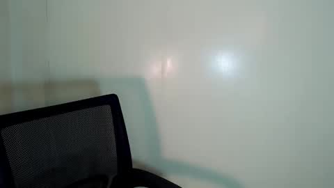 Snapshot of petite_angelx chatting on February 2, 12:37 pm angel online show from February 2, 12:37 pm