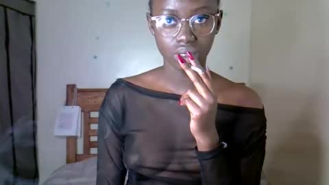 Snapshot of petite_charm chatting on April 21, 2:51 am Charm online show from April 21, 2:51 am