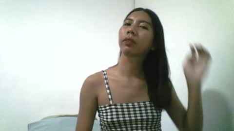 Snapshot of petite_dicklover chatting on June 8, 11:16 pm Yuriee online show from June 8, 11:16 pm