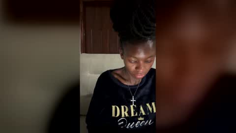 petite_divah254 online show from February 1, 6:06 pm