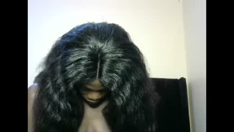 Snapshot of petite_lavi2 chatting on February 17, 9:08 pm petite_lavi2 online show from February 17, 9:08 pm