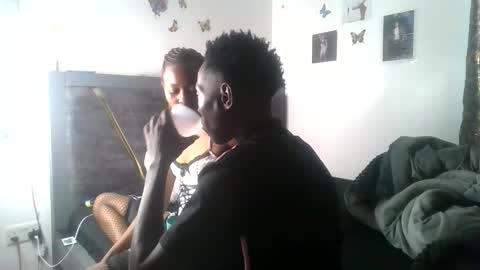Snapshot of petite_queen69 chatting on June 7, 1:48 pm petite_queen69 online show from June 7, 1:48 pm