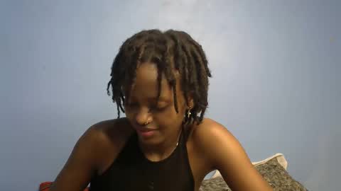 Snapshot of petite_star2 chatting on February 1, 11:20 am petite_star2 online show from February 1, 11:20 am