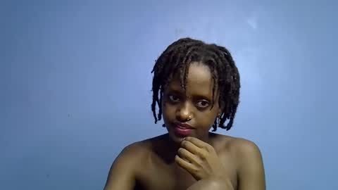 Snapshot of petite_star2 chatting on February 20, 1:02 am petite_star2 online show from February 20, 1:02 am