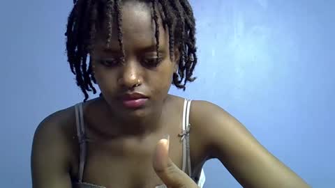 Snapshot of petite_star2 chatting on February 21, 11:11 am petite_star2 online show from February 21, 11:11 am