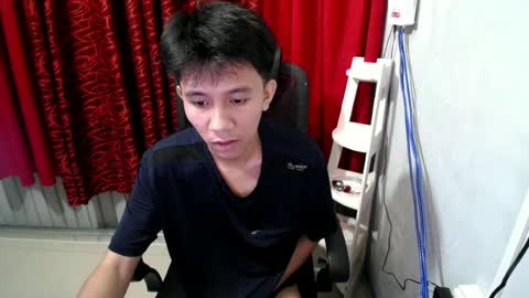Snapshot of petiteasian_boy chatting on July 1, 5:23 pm cute vir online show from July 1, 5:23 pm