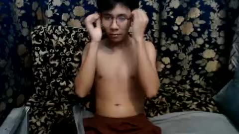 Snapshot of petiteasian_boy chatting on July 13, 8:33 pm cute vir online show from July 13, 8:33 pm
