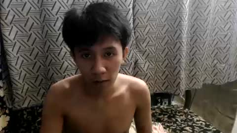 Snapshot of petiteasian_boy chatting on July 22, 5:16 pm cute vir online show from July 22, 5:16 pm