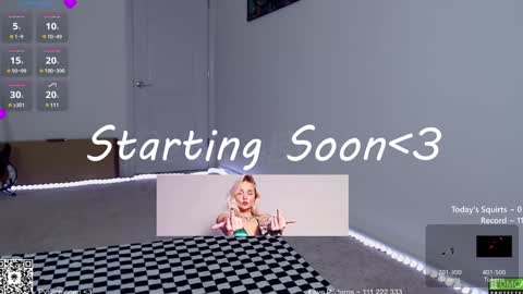 Snapshot of petitebrat chatting on January 18, 1:41 am PiperAvery online show from January 18, 1:41 am