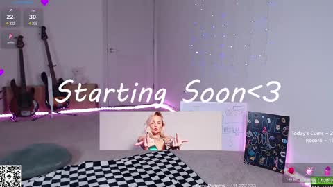 Snapshot of petitebrat chatting on February 26, 2:26 am PiperAvery online show from February 26, 2:26 am