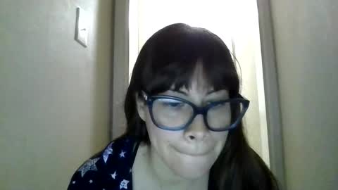 Snapshot of petitedoll30 chatting on April 21, 10:01 pm Petitedoll30 online show from April 21, 10:01 pm