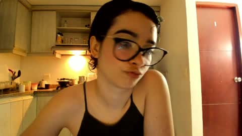 Lunna online show from April 12, 12:37 am