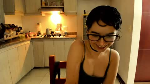 Lunna online show from April 26, 12:19 am