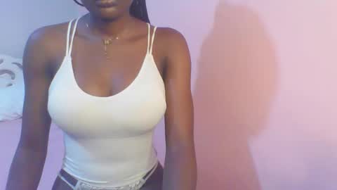 Snapshot of petiteediva chatting on May 26, 2:29 am diva online show from May 26, 2:29 am