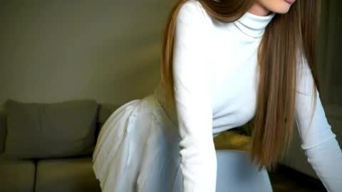 Snapshot of petitegonwiild chatting on May 17, 8:05 pm Petitegonwiild online show from May 17, 8:05 pm