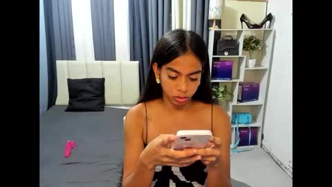 petitehorsycock online show from June 3, 5:21 am