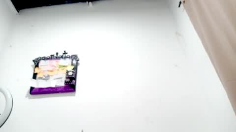 danna online show from October 31, 3:18 am