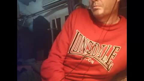 Snapshot of pets76 chatting on October 30, 7:25 pm pets76 online show from October 30, 7:25 pm