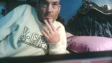 Snapshot of pets76 chatting on January 18, 4:11 pm pets76 online show from January 18, 4:11 pm