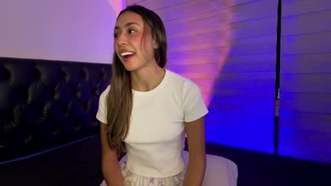 Snapshot of peyton_ws chatting on June 25, 12:21 am Peyton online show from June 25, 12:21 am