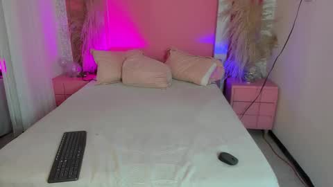 peytonn_monroe online show from November 19, 12:05 pm