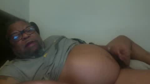 Snapshot of pgh1995 chatting on December 31, 3:31 pm pgh1995 online show from December 31, 3:31 pm