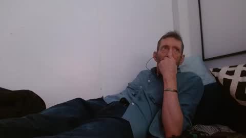 Snapshot of pgrower chatting on April 23, 2:02 am pgrower online show from April 23, 2:02 am