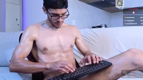 phantom_bigger1 online show from January 30, 5:17 pm