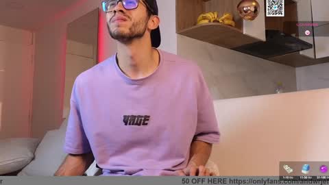 phantom_bigger1 online show from February 6, 11:32 am