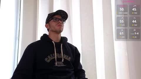 phantom_bigger1 online show from September 11, 12:38 pm