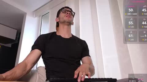 phantom_bigger1 online show from September 14, 1:10 pm