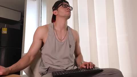 phantom_bigger1 online show from September 23, 1:25 pm