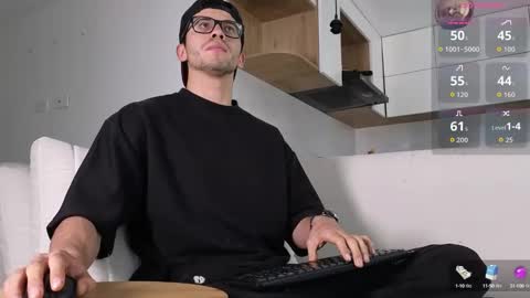 phantom_bigger1 online show from October 12, 3:33 pm