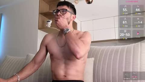 phantom_bigger1 online show from November 20, 2:17 pm