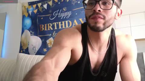 phantom_bigger1 online show from December 1, 1:49 pm