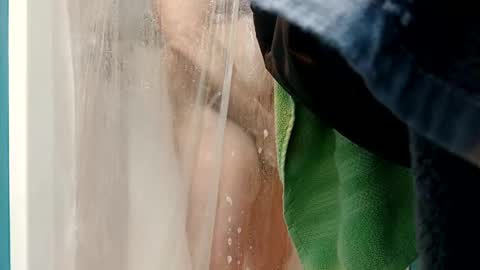 Snapshot of phase124 chatting on February 1, 1:20 pm phase124 online show from February 1, 1:20 pm