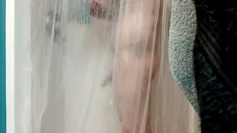 Snapshot of phase124 chatting on February 17, 11:44 am phase124 online show from February 17, 11:44 am