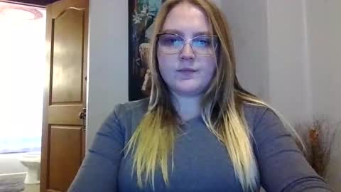 PhatAssBlond online show from February 9, 9:49 pm