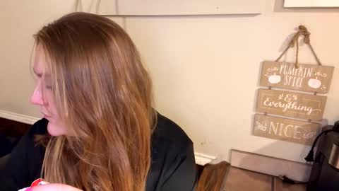 PhatAssBlond online show from January 11, 11:10 pm