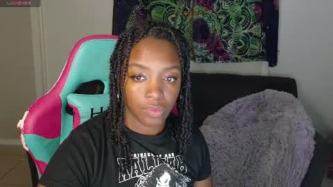 Snapshot of phatjuicypeach chatting on June 11, 8:23 am Destiny Adams online show from June 11, 8:23 am