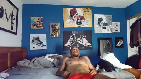 Snapshot of phenomenalfit00 chatting on November 6, 2:40 pm phenomenalfit00 online show from November 6, 2:40 pm