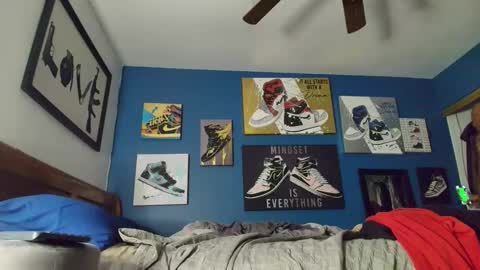 Snapshot of phenomenalfit00 chatting on November 18, 3:38 pm phenomenalfit00 online show from November 18, 3:38 pm